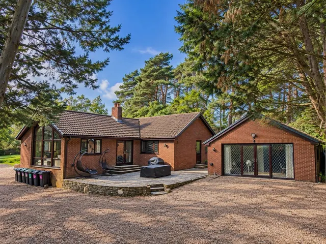 Hurn Road, Ringwood, BH24, photo 2