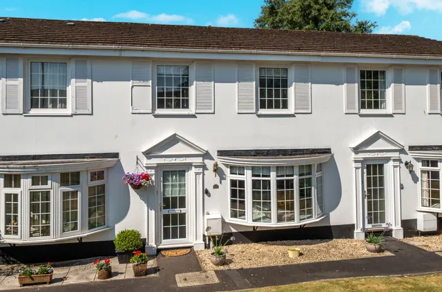 Ernsborough Gardens, Honiton, Devon, EX14