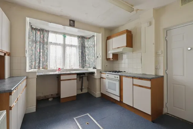 Photo 3 — Ringinglow Road, Bents Green, Sheffield