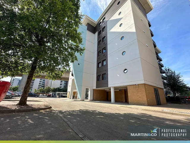 Ravenswood, Victoria Wharf, CF11, photo 1