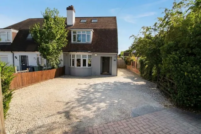 Amersham Road, Hazlemere, HP15, photo 1