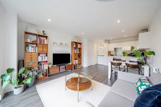 Photo 2 — Handley Drive, SE3