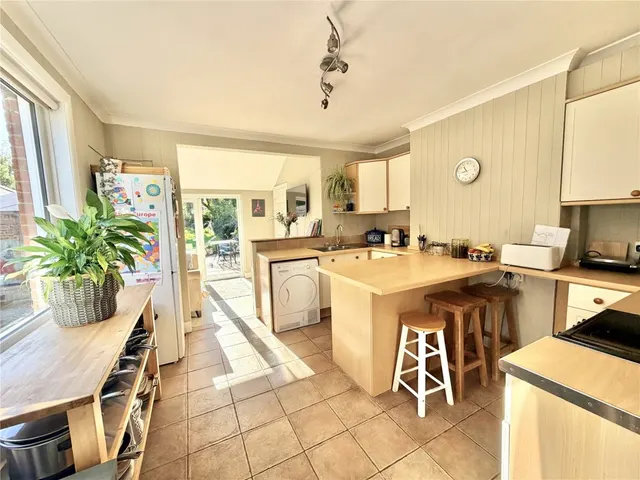 Lymington, Hampshire, photo 2