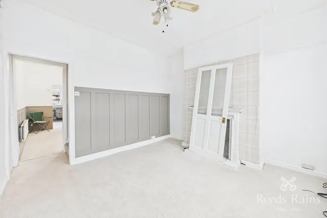 Courthill Street, Offerton, SK1, photo 2