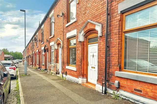 Queen Street, Ashton-under-Lyne, OL6, photo 1