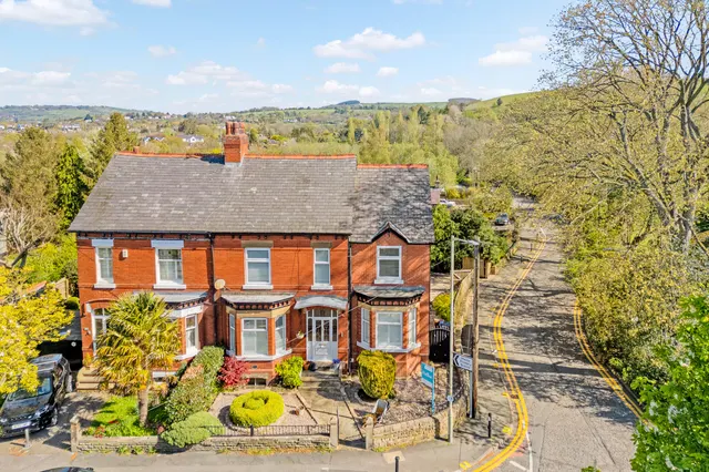 4 bedroom house, Longhurst Lane, Mellor, SK6