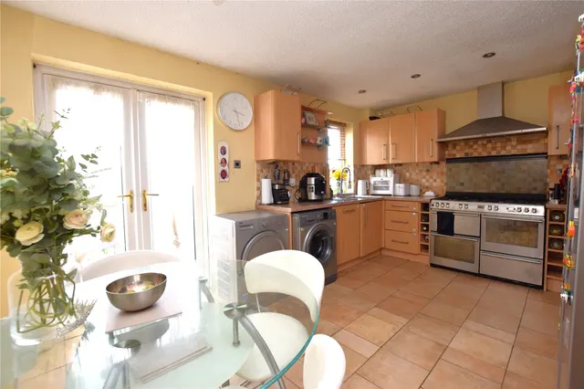 White Laithe Walk, Whinmoor, LS14, photo 2