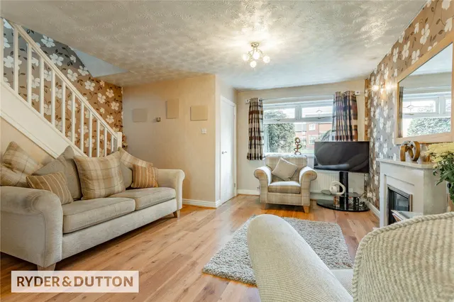 Kirtlington Close, Royton, OL2, photo 3