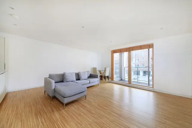 Wingate Square, Clapham, SW4, photo 2