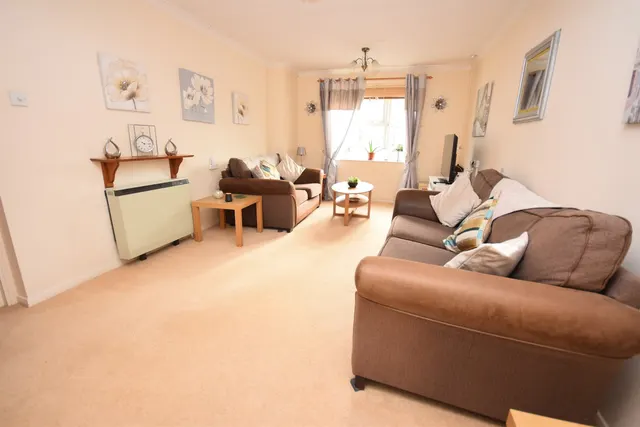 Balmoral Court Springfield Road, Chelmsford, CM2, photo 2