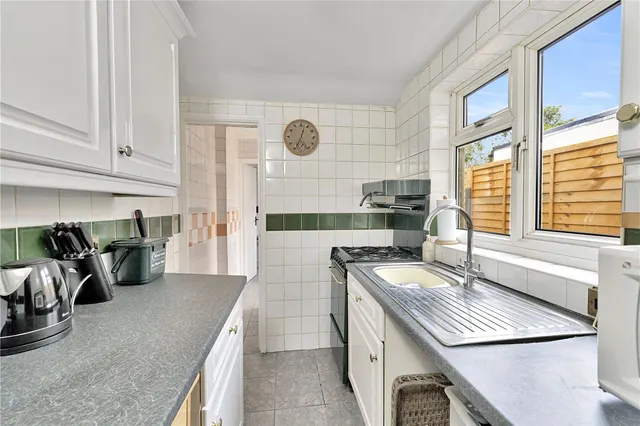 Photo 3 — Radnor Gardens, Twickenham, TW1 4NA