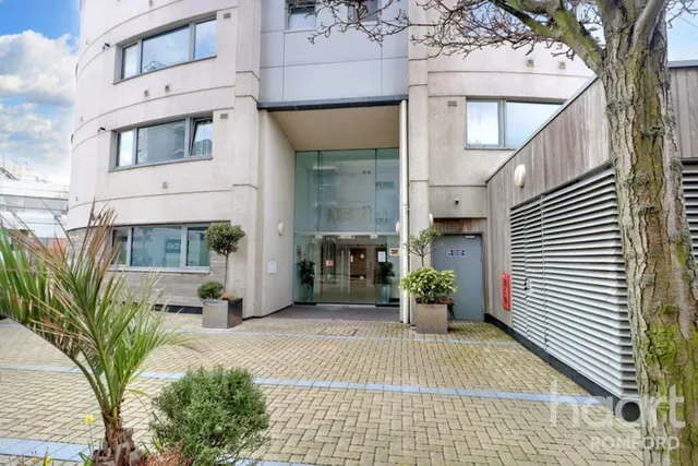 Mercury Gardens, Romford, RM1, photo 1