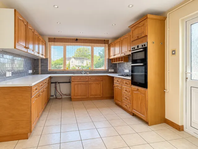 Barns Close, Nailsea, BS48, photo 2
