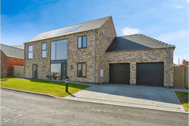 Adrian Shinn Way, Horncastle, LN9, photo 1