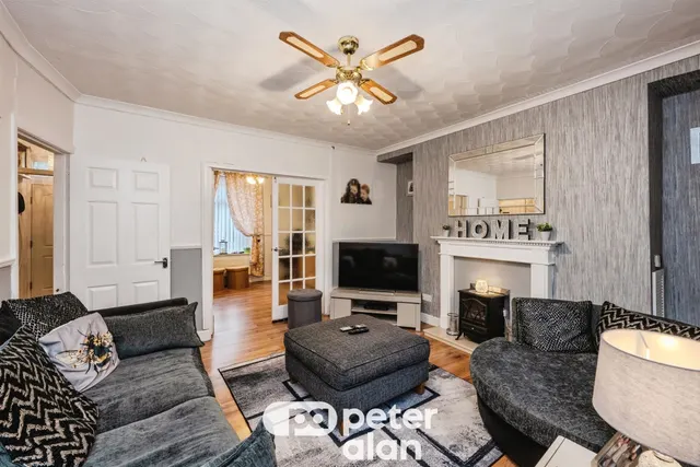 Siding Terrace, Neath, SA10, photo 2