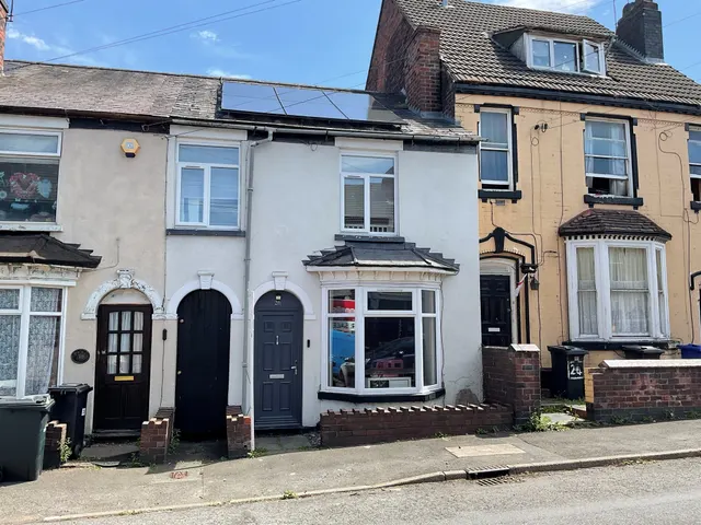 William Street, Brierley Hill, photo 1