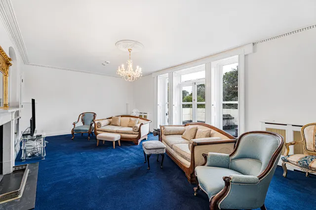 Laleham Abbey, Laleham Park, TW18, photo 2