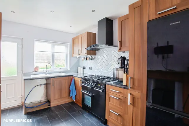 Intake Lane, Batley, WF17, photo 3