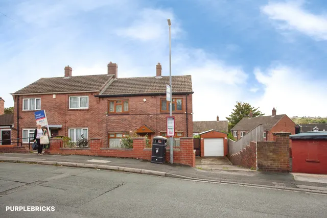 Intake Lane, Batley, WF17, photo 1