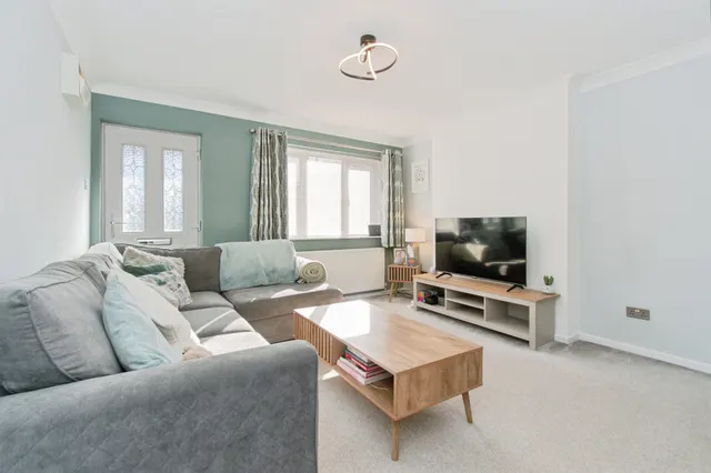 Meadow Brook Close, Normanton, WF6, photo 2