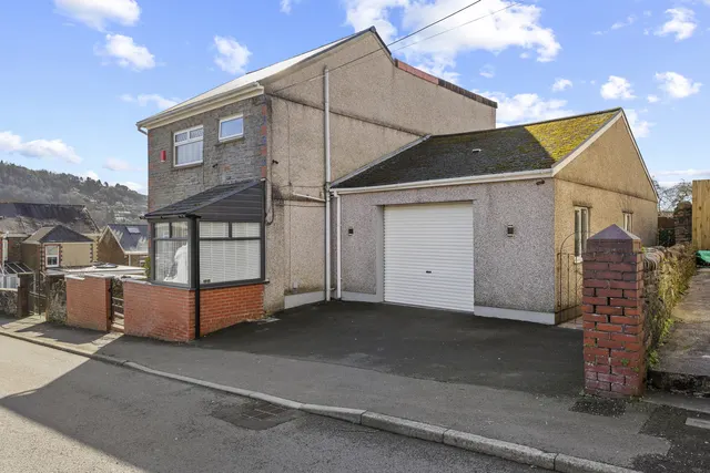 Photo 2 — Woodland Road, Pontardawe, SA8 4HJ