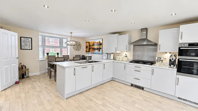 Clements Drive, Eaton Leys, MK17, photo 3