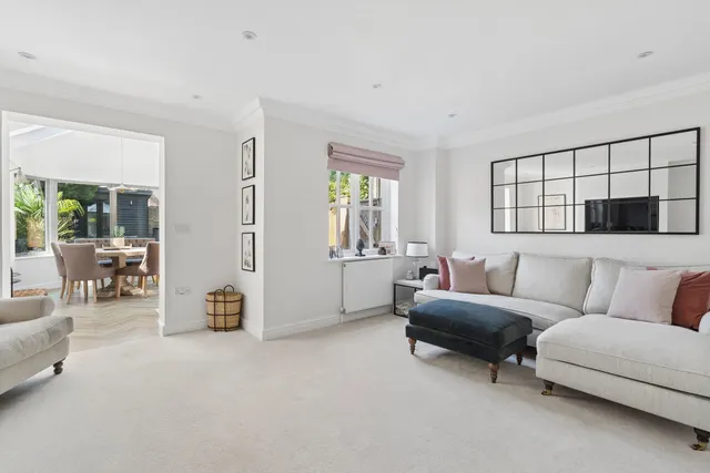 Grove Lane, Chalfont St Peter, SL9, photo 2