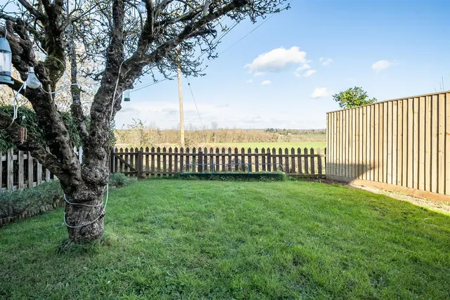 Norley Lane, Studley, SN11, photo 2