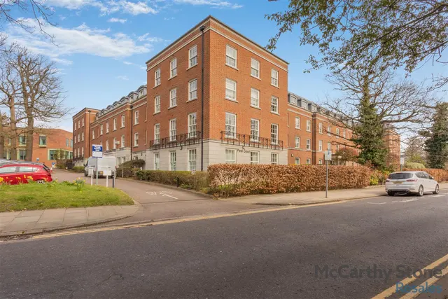 College Way, Welwyn Garden City, AL8, photo 1