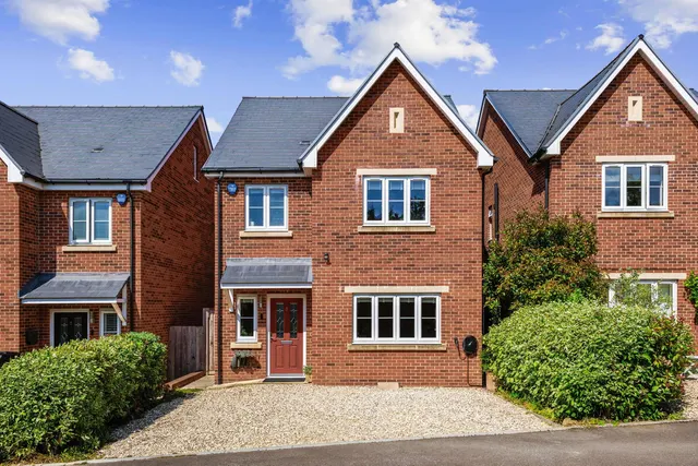 Sussex Mews, Cheltenham, GL52, photo 1
