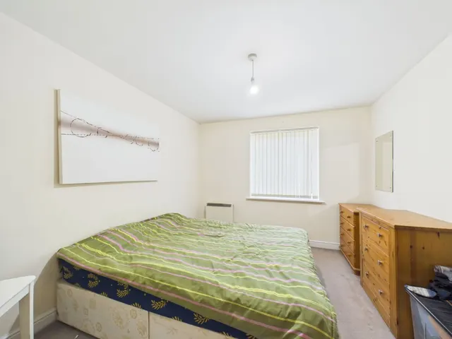 Cline Road, London, N11, photo 2