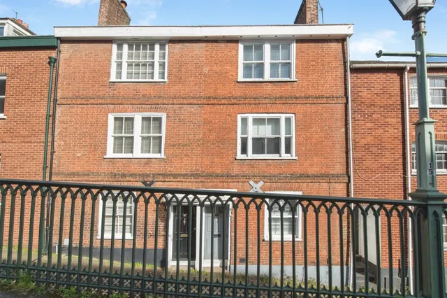 Lower North Street, Exeter, photo 1
