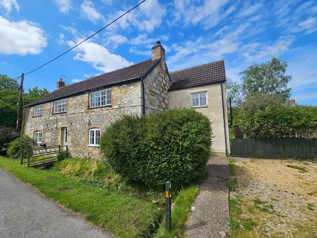 Church Street, Winterbourne Stoke, Salisbury, Wiltshire, SP3 4SW, photo 1