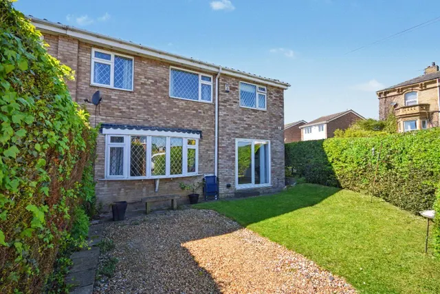 Cavewell Close, Ossett, WF5, photo 2