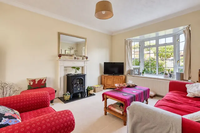 Wynbury Drive, High Wycombe, HP13, photo 2