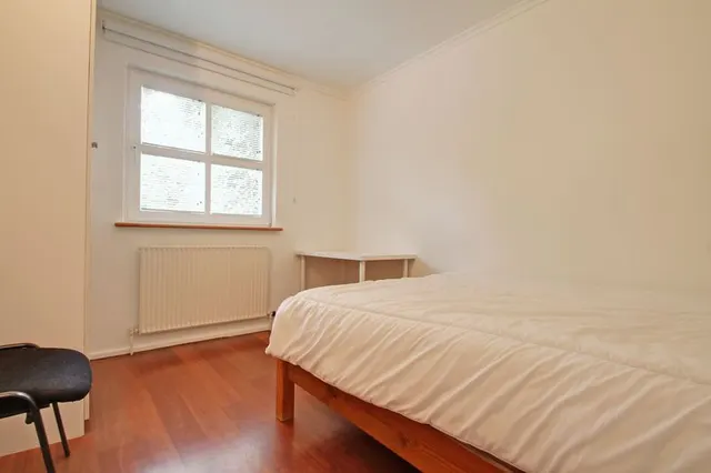 Queen of Denmark Court Surrey Quays, SE16 7TB, photo 1