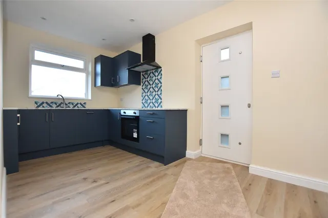 Horner Crescent, Batley, WF17, photo 2