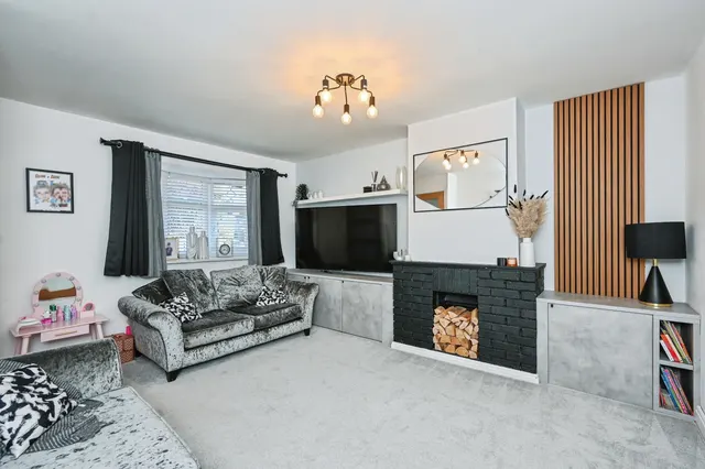 Porthleven Road, Runcorn, WA7, photo 3