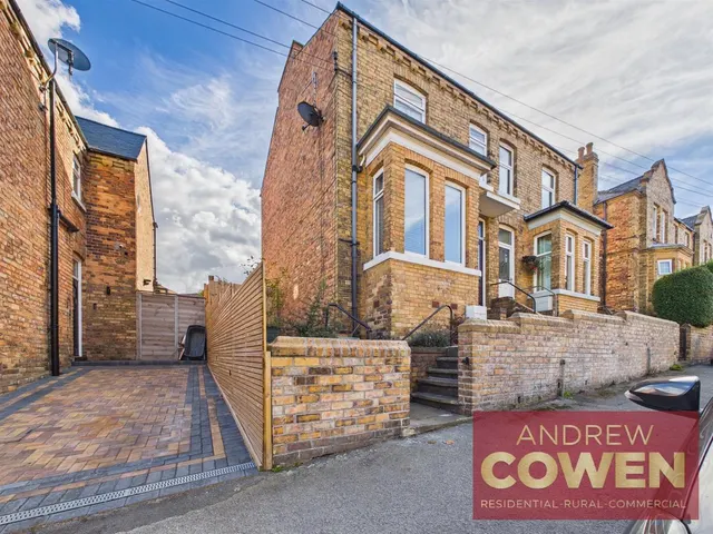 St. Johns Avenue, Scarborough, YO12, photo 1