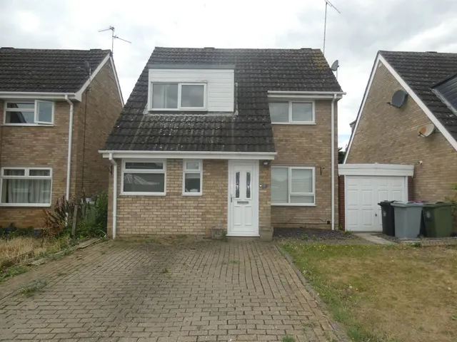 Rosemary Avenue, Peterborough, PE6, photo 1