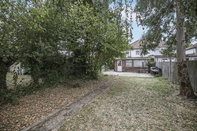 Carlyle Avenue, Southall, UB1, photo 3