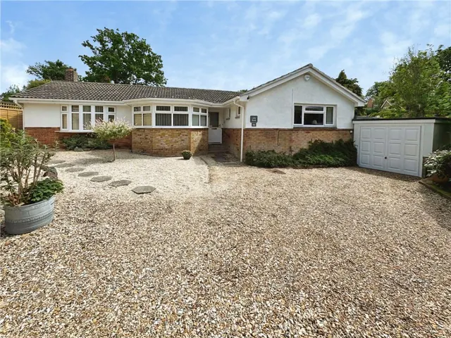 Cupernham Lane, Romsey, SO51, photo 1