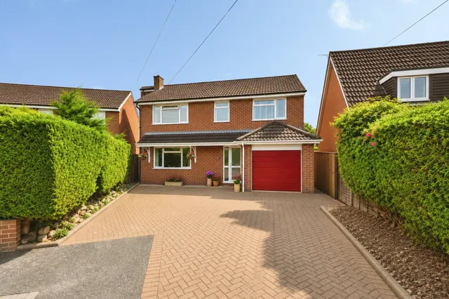 Southway Drive, Yeovil, photo 1