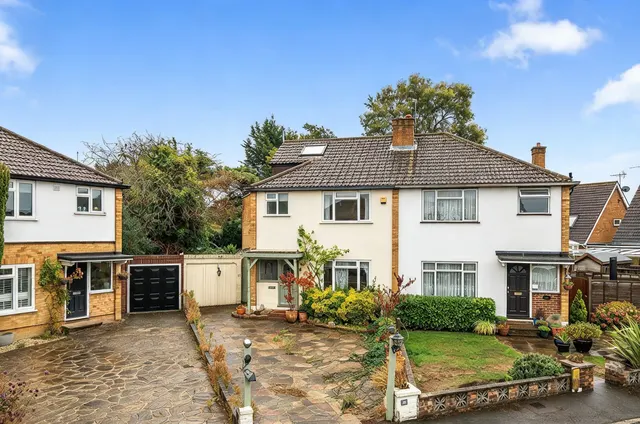 Thames Close, Chertsey, KT16, photo 1