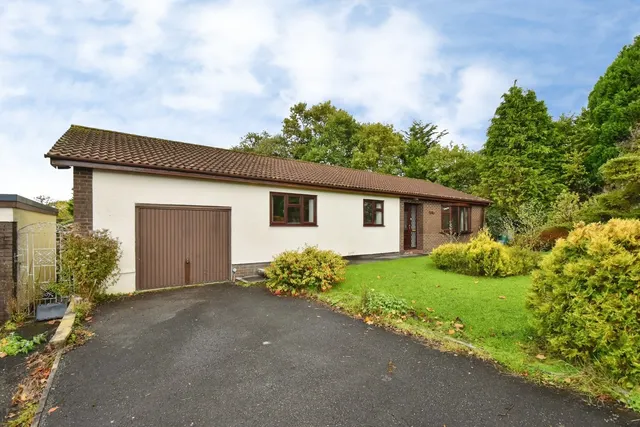 Woodlands Park, Ammanford, SA18, photo 1