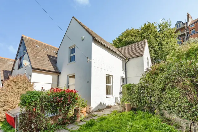 Stonefield Road, Hastings, TN34, photo 1