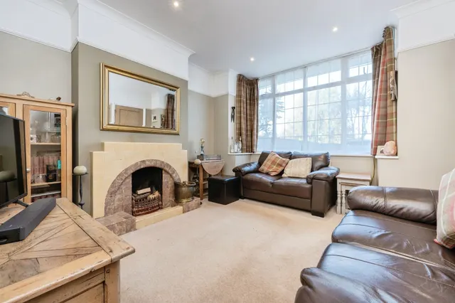 Grenville Avenue, Wendover, HP22, photo 3