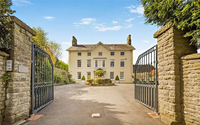 Bridge Street, Crickhowell, Powys, NP8 1AR, photo 1