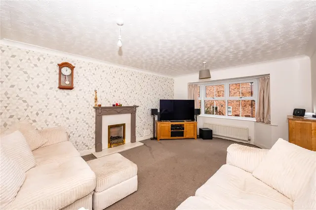Photo 2 — Ettingley Close, Wirehill, Redditch, Worcestershire, B98 7UF