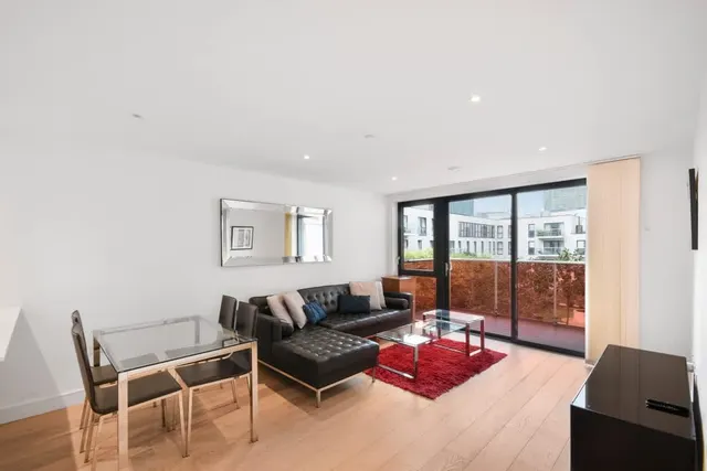 Commercial Street, E1, photo 1